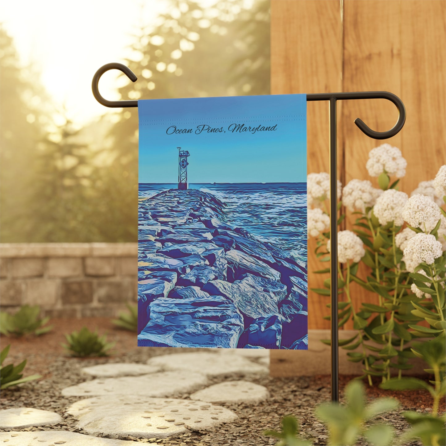 Rocky Bay Garden Flag